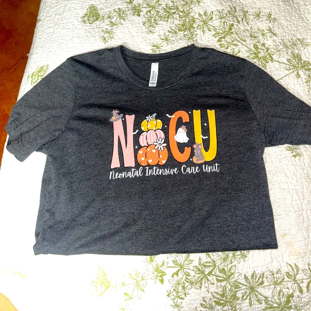 Gray NICU Halloween T-Shirt